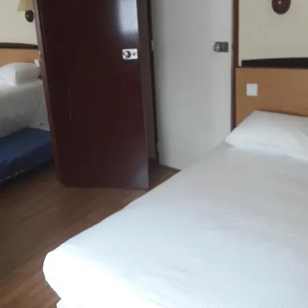 Nancy Sud Renovees Hotell 3*