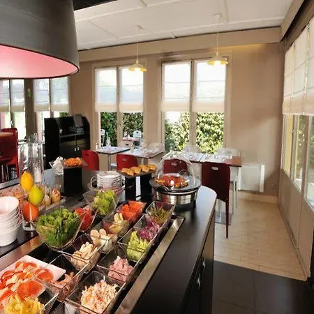 Nancy Sud Renovees Hotell 3*