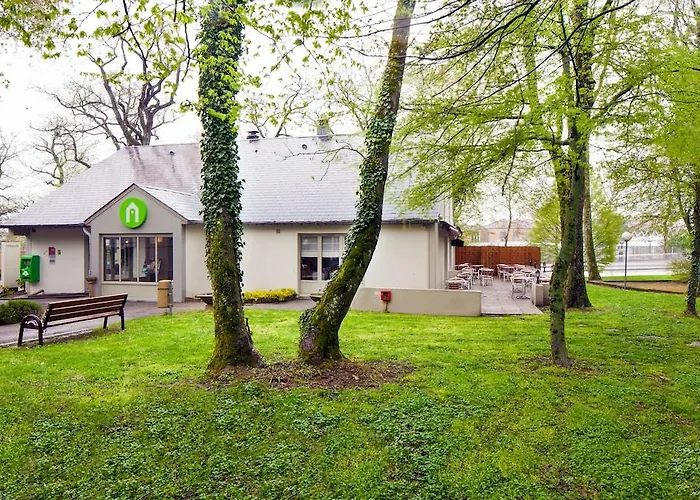 Nancy Sud Renovees Hotel